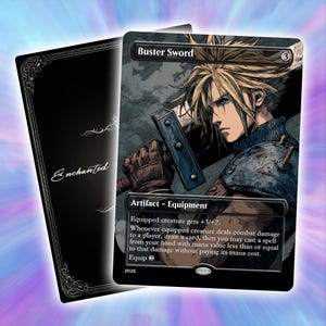 Op de afbeelding: Een Final Fantasy-kaart met een personage met blond haar dat een Buster Sword vasthoudt. De kaart is gelabeld met "Buster Sword" en "Artifact - Equipment". De achtergrond van de kaart is een verloop van paars en wit.