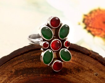 Handgjord jadering i sterlingsilver, smycken med rubinkluster