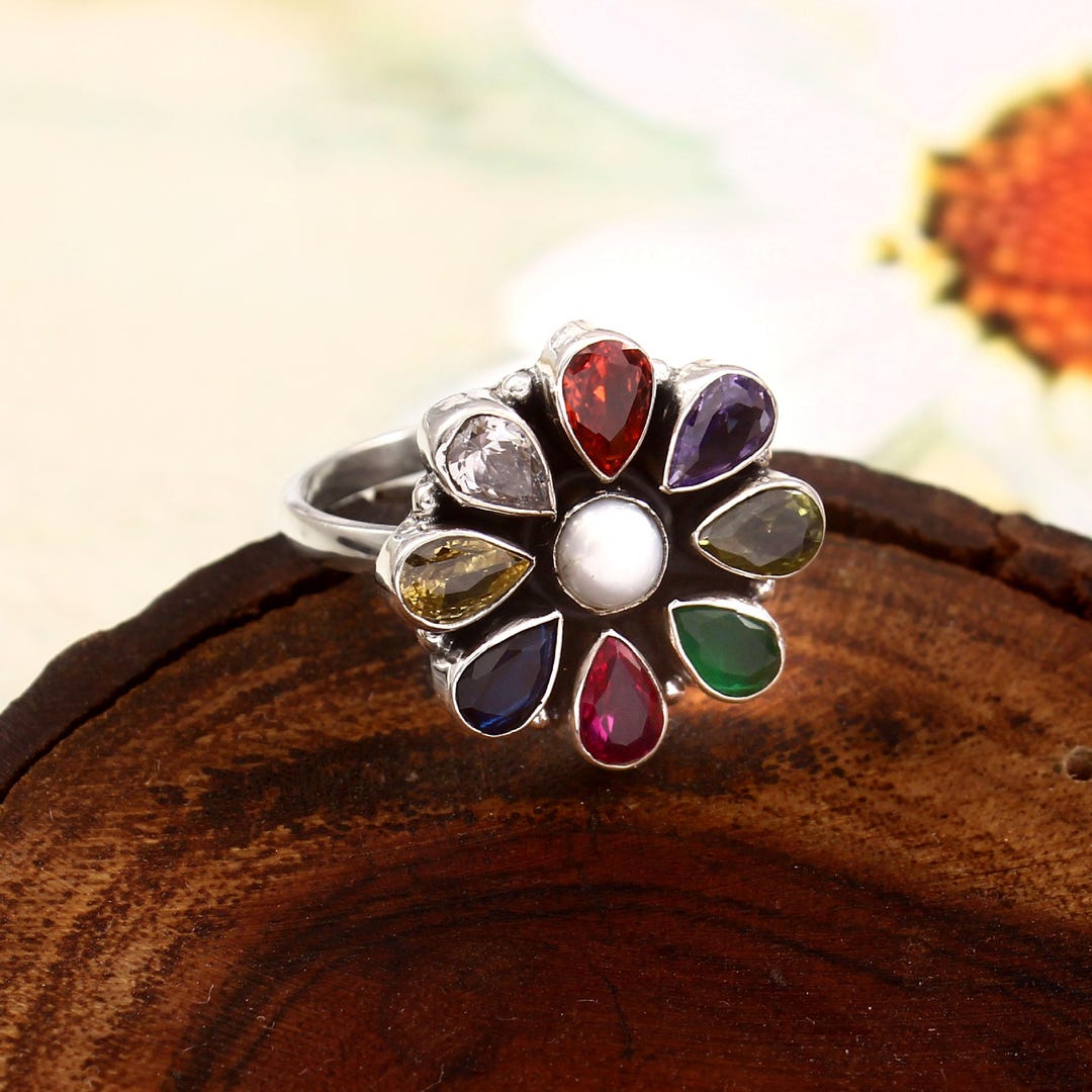 ナヴラトナ風スターリングシルバーフラワーリング | パールセンター