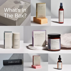Peut inclure: Une bo&icirc;te remplie de produits de soins personnels de la marque "Zaiina". La bo&icirc;te comprend une bougie, un savon, un baume &agrave; l&egrave;vres, un baume pour les talons et un flacon de s&eacute;rum hydratant. Les produits sont tous dans un style minimaliste avec un accent sur les ingr&eacute;dients naturels.