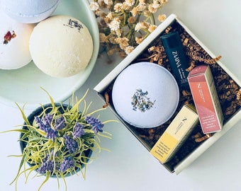Bath Bomb Gift under 30, Self Care Spa Gift Box for her,  Bridesmaids Gift, Hostess Gift, Bridal Shower Gift, Gift For Teacher, Gift for Me