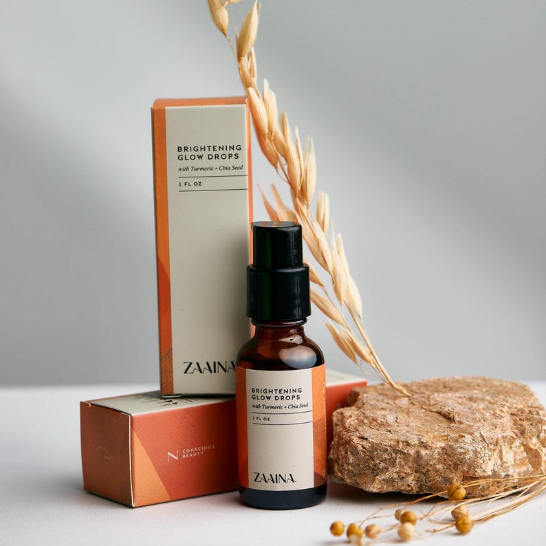 Discover the radiance of our Glow - Turmeric & Rosehip Face Oil, a luxurious natural and organic face moisturizer. Artfully blended with nourishing turmeric and rosehip, this face oil rejuvenates your skin, giving you a healthy, luminous glow.