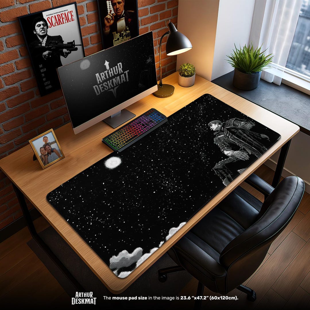 ベルセルク マウスパッド - 星空の下に座るガッツ、マンガの白黒シーン