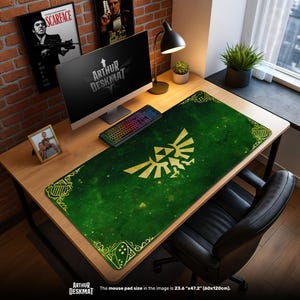 Alfombrilla de ratón Zelda Green Galaxy: emblema de la Trifuerza de Hyrule sobre fondo cósmico, alfombrilla de escritorio para juegos, regalo para fans de Nintendo, configuración épica