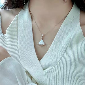 Mother of Pearl Charm Necklace,diamond necklace,Custom necklaces,gift for her,Wedding Jewelry,Anniversary Gift,bridesmaid gifts,fan necklace