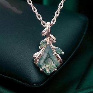 Unique Kite Cut Moss Agate Necklace Solid Gold Marquise Pendant Necklace Solitaire Women Personalized Gemstone Necklace Pendant Gift For Her