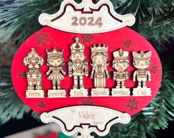 Decorazione natalizia personalizzata a forma di schiaccianoci per la famiglia 2026, regalo di Natale personalizzato