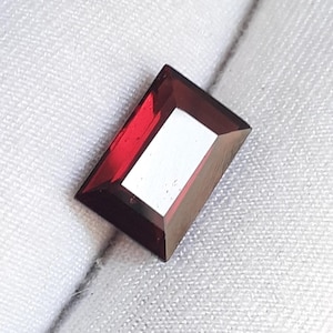 Natural Emerald Cut Garnet Gemstone for Ring, 3.10 CT Loose Stone