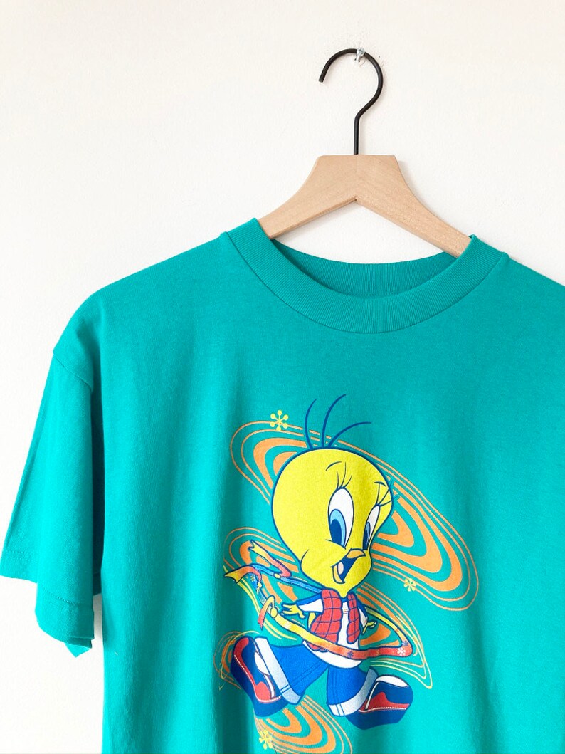 Graphic Tee Tweety Bird Throw Back Retro 90/'s Style 90/'s Fashion 1990/'s Vintage Looney Tunes Tweety Bird T-Shirt Vintage Looney Tunes