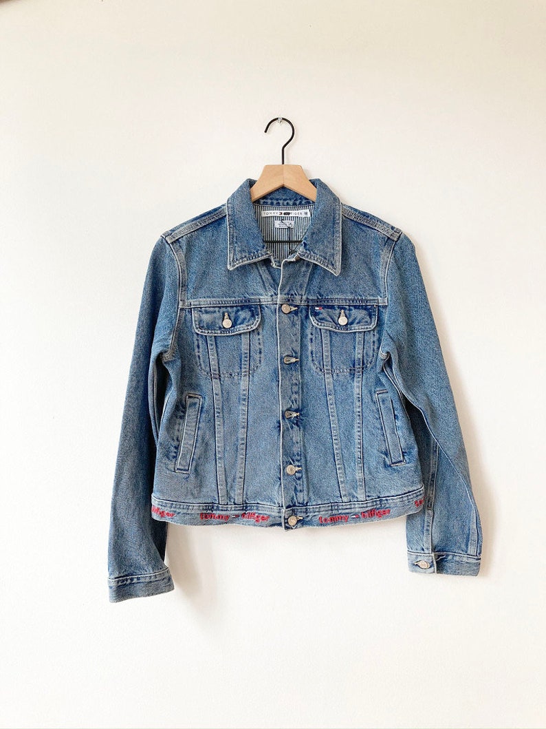 Street Style Amazing Condition Medium Incredible Vintage Tommy Hilfiger Women/'s Denim Jacket with Logo Stitched on Bottom Tommy Hilfiger