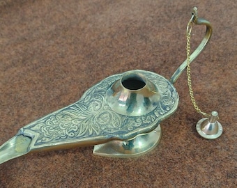 Decorative Brass Genie Oil Lamp – Engraved Middle Eastern Aladdin Lamp