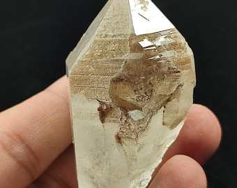 Pointe de cristal de quartz naturel du Pakistan. « 69 g »