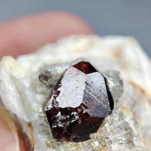 Spessartine garnet crystals on Marix Albite beautiful specimen from Pakistan. &quot;20 gm&quot;