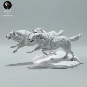 Arctic Wolves Run – 3D Printed Model - Unpainted - Animals Miniatures - Resin