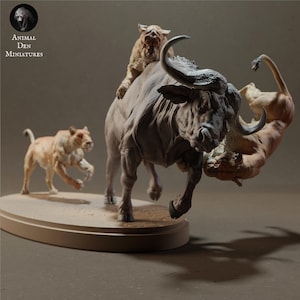 Lionesses Hunting Cape Buffalo – 3D Printed Model - Unpainted - Animals Miniatures - Resin