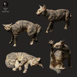 Könnte beinhalten: Eine Sammlung von Miniatur-Katzenfiguren in verschiedenen Posen. Die Katzen sind mit einem braunen und beigefarbenen Streifenmuster bemalt, wobei einige offene Münder und Krallen zeigen. Der Text "ANIMAL DEN MINIATURES" ist oben links sichtbar.