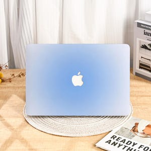 Simple Blue Gradient Aesthetic MacBook Protective Case for 2025 M4 Air 15/13/11 Inch Retina 15 MacBook Pro 13/14/15/16 Inch M2 M3 2024 2023