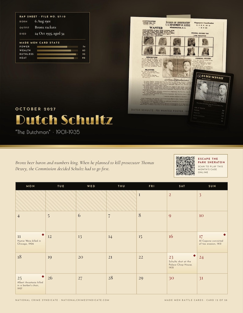 K&ouml;nnte beinhalten: Ein Wandkalender f&uuml;r Oktober 2027 &uuml;ber Dutch Schultz mit einem Steckbrief, einem Fahndungsplakat und einer Sammelkarte. Das Kalenderraster enth&auml;lt historische Kriminaldaten, einen QR-Code f&uuml;r ein Online-Spiel und den Text National Crime Syndicate.