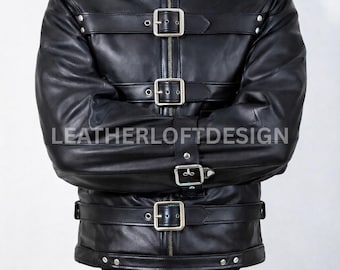 Chaqueta de piel de oveja con hebilla: prenda exterior negra ajustable y llamativa