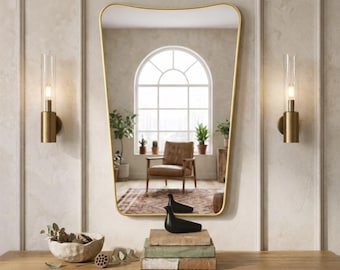 Specchio dorato arcuato, decorazione murale asimmetrica, specchio d'ingresso in stile italiano