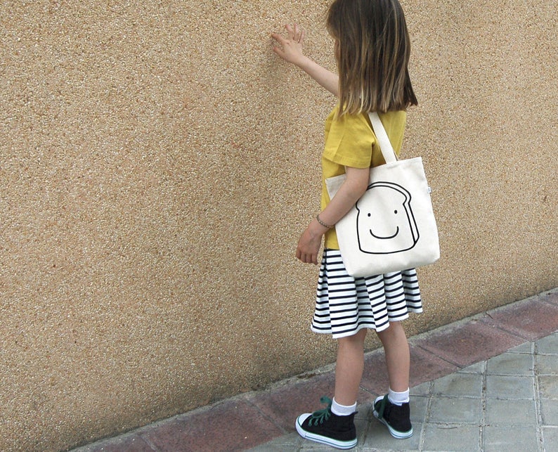 Canvas lunch bag for kids. Reusable sandwich bag. Fun snack bags for kids and adults by Olula image 5