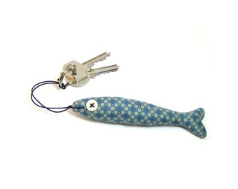 Fish keychain: a perfect gift for fishing lovers, handmade by olula. Unique gifts for men who love fishing.