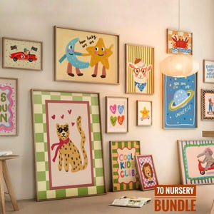 Puede incluir: Una colección de láminas artísticas enmarcadas para niños con ilustraciones caprichosas. La obra de arte incluye un guepardo con gafas de sol, una luna y una estrella, un cangrejo y un coche de carreras rojo. El texto "YES YOU CAN" y "COOL KID CLUB" son visibles.