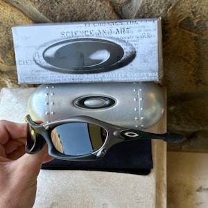 Vintage Oakley Splice Sunglasses. Polarized, Metal Frame