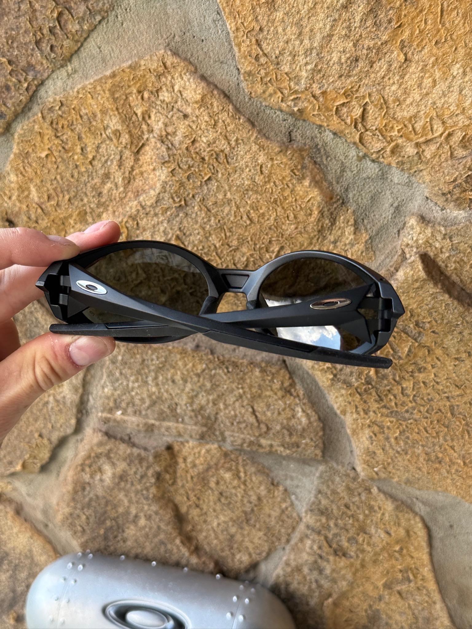 Oakley Eyejacket Reduxサングラス、レトロ90年代風、スポーツ 