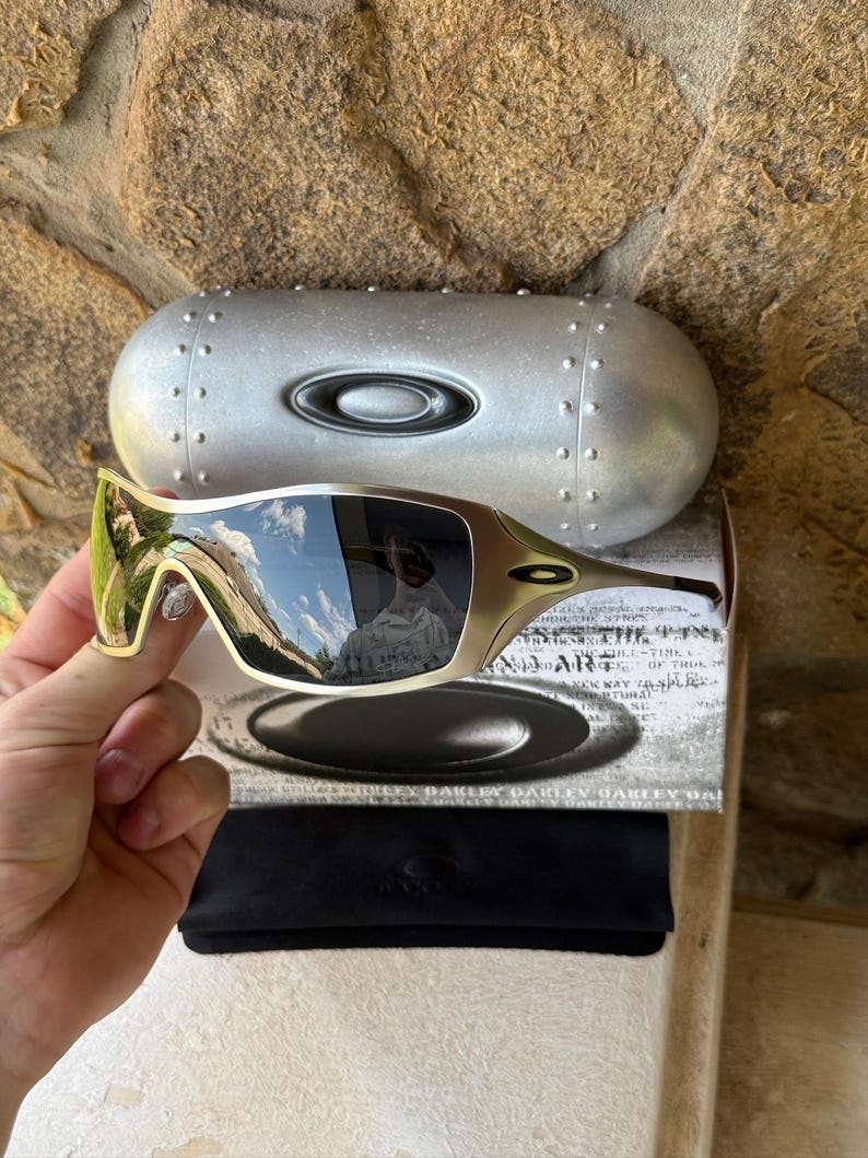 Oakley Dart Silver | Sunglasses image 4