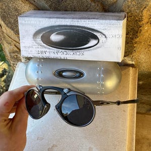 Oakley Eyejacket Reduxサングラス、レトロ90年代風、スポーツ