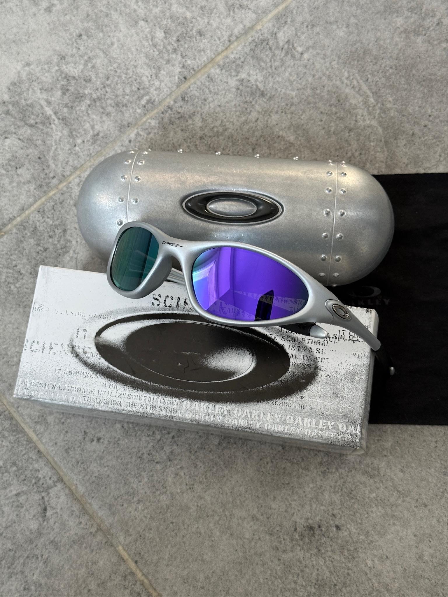 Oakley Minute Sunglasses Silver Frame Purple Iridium Lens Y2K