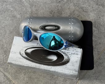 Oakley Eye Jacket Lightweight Polarized Blue Lenses White Frame Sunglasses