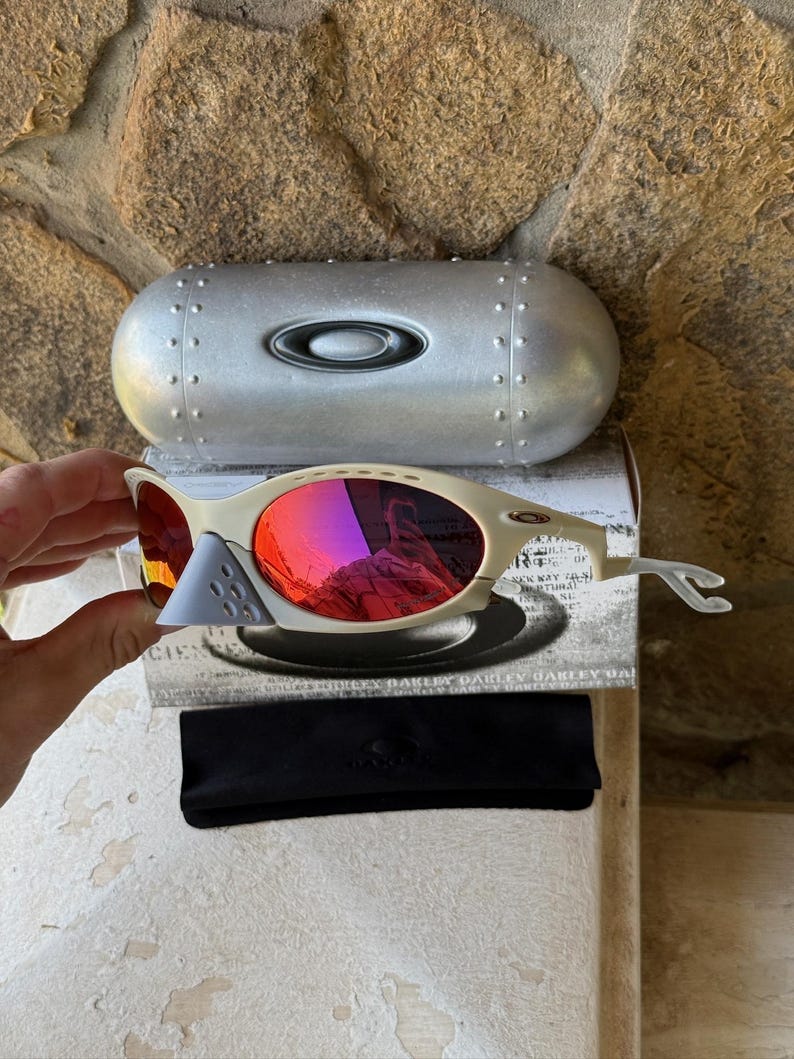 Oakley Plantaris Sunglasses Red Prizm Lenses Men Women Sports Eyewear image 2