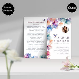 Op de afbeelding: Een herdenkingskaart met bloemige aquarelaccenten in roze, paars en blauw. De kaart bevat een foto van Sarah Graham, met data, en een gedicht getiteld "Just a Memory Away". De woorden "Voor altijd herinnerd" zijn ook opgenomen.