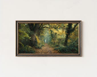 Lámina Sendero Dorado en el Bosque Otoñal: Arte de Paisajes Boscosos Brumosos
