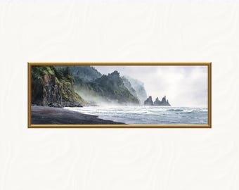 Panoramische aquarelprint van een IJslands zwart zandstrand, muurdecoratie met een vulkanische kust.