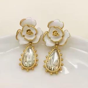 Oscar de la renta - flower pearl earrings