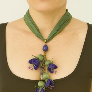 Adjustable Silk Needle Lace Necklace – Handmade Floral Jewelry – Unique Turkish Oya Scarf Necklace – Elegant Textile Accessory For Woman