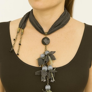 Adjustable Silk Needle Lace Necklace – Handmade Floral Jewelry – Unique Turkish Oya Scarf Necklace – Elegant Textile Accessory For Woman