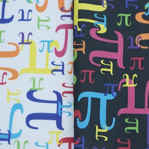 Może przedstawiać: Dwa próbniki tkaniny z powtarzającym się wzorem greckiej litery pi w różnych kolorach. Lewy próbnik jest biały z tęczą kolorów. Prawy próbnik jest czarny z tęczą kolorów.