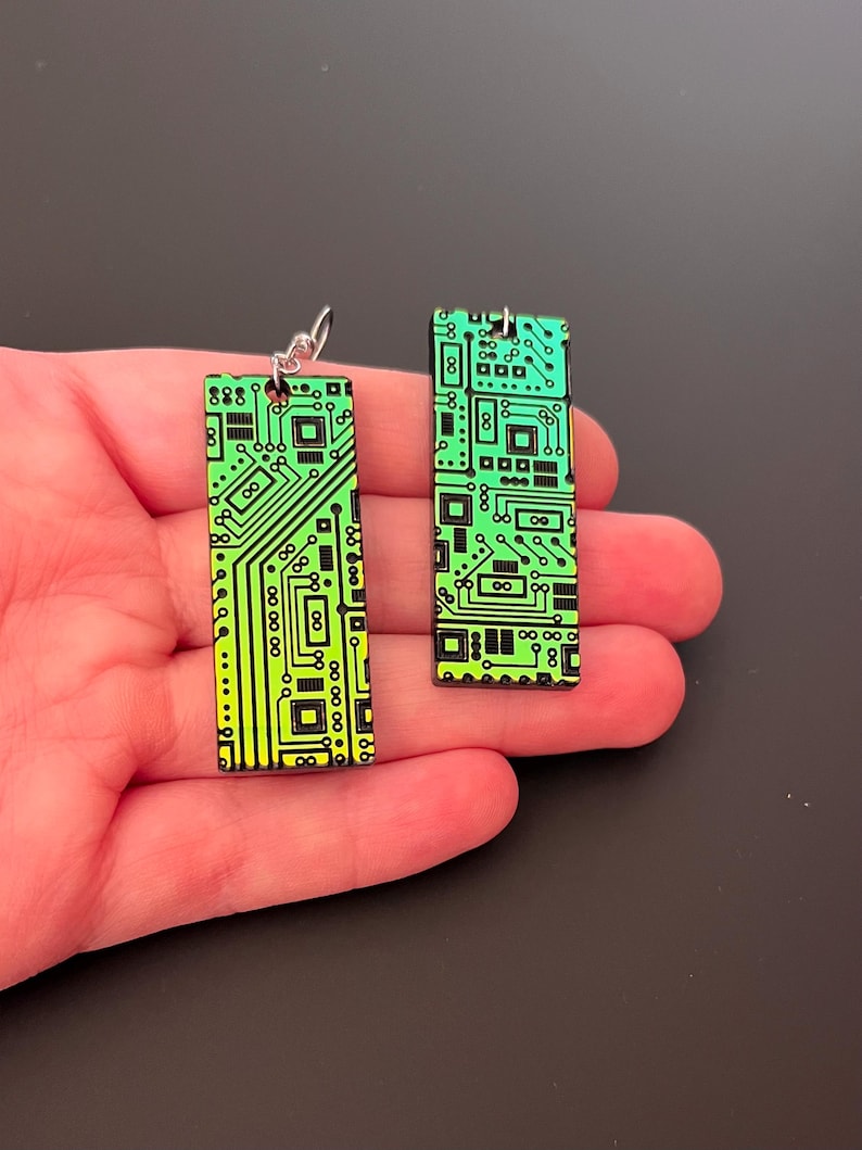 Oorbellen met printplaatmotief: geëtste acryl STEM-sieraden, lichtgewicht oorbellen voor nerds. afbeelding 8