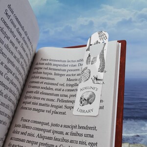 Segnalibro Bones personalizzato, regalo per gli amanti dei libri