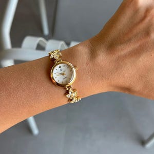 Gold Flower Bracelet Watch - Crystal Quartz Stainless Steel Wristwatch