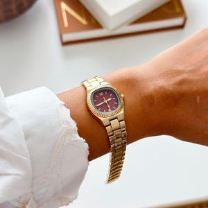 Gold Vintage Style Oval Wristwatch -  Elegant Stainless Steel Bracelet Watch
