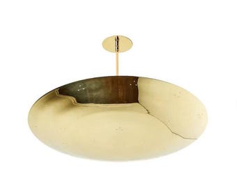 Lámpara colgante empotrada de techo de 6 luces estilo mediados de siglo con acabado en latón crudo perforado.