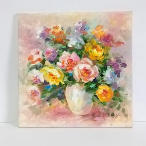 Roses in a vase.Original Oil Painting on stretched canvas.Wall Home Decor for Living Room,bedroom,hall.Gift for Birthday.Size 12-12 inches