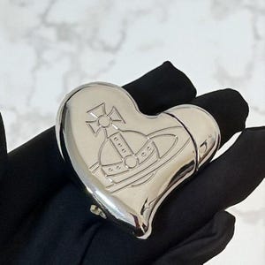 Anime Nana hartaansteker Vivienne Y2K Saturnus hart stijl collectible pocket butaanaansteker kawaii anime aansteker uniek cadeau voor vintage fans