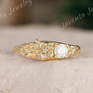 Vintage Floral Engraved Signet Engagement Ring Art Deco Natural Inspired Gold Ring for Women Antique Wedding Ring Anniversary Ring for Her