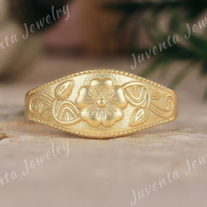 Vintage Floral Signet Ring Leaf Engraved Wedding Rings for Her Yellow Gold Plated Handmake Engagement Ring Antique Wedding Band for Women